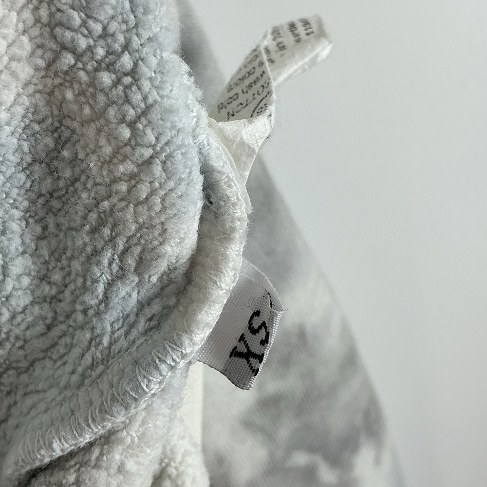 TALENTLESS Women's Gray Tie-Dye Hoodie A0413 - Picture 5 of 6
